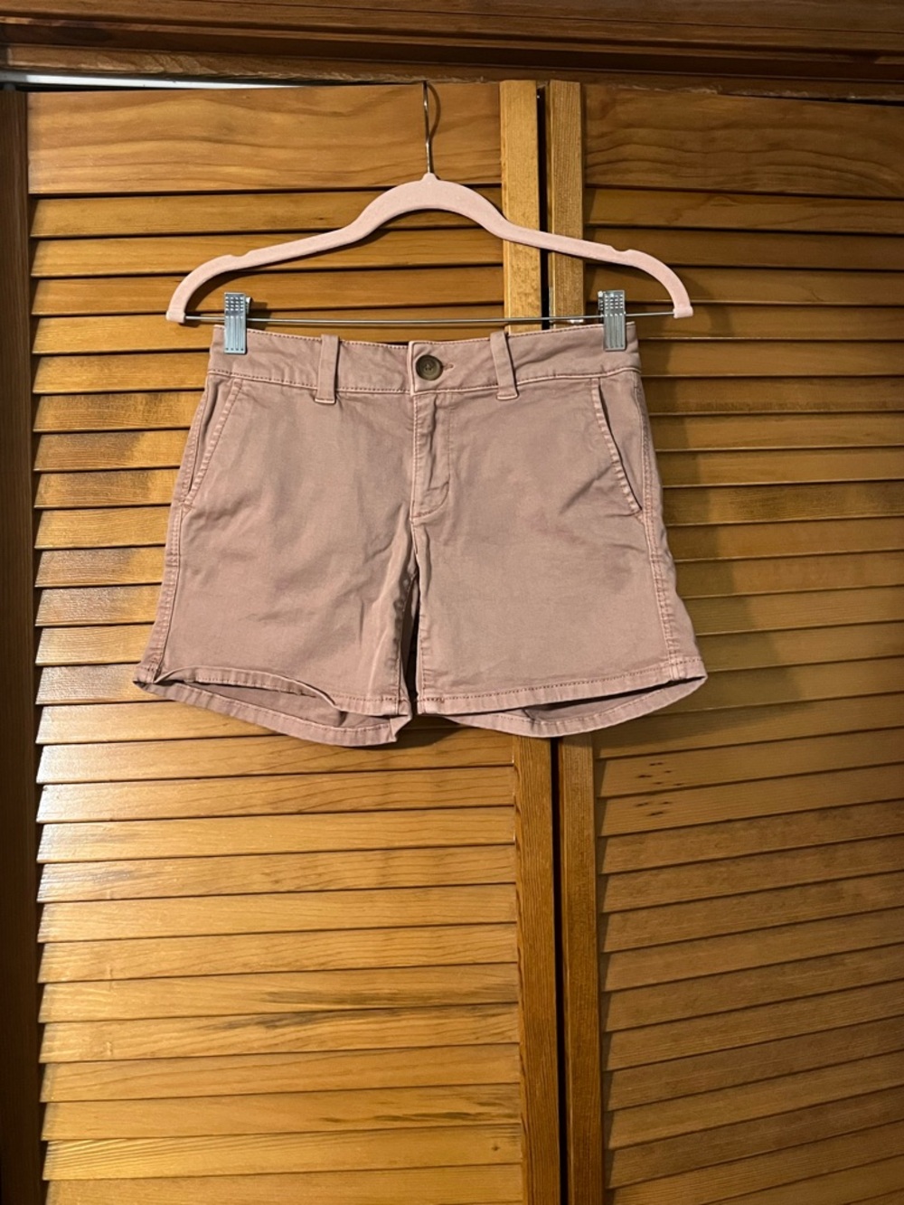 🔥 American Eagle Midi Shorts Dusty Rose - Picture 2 of 7